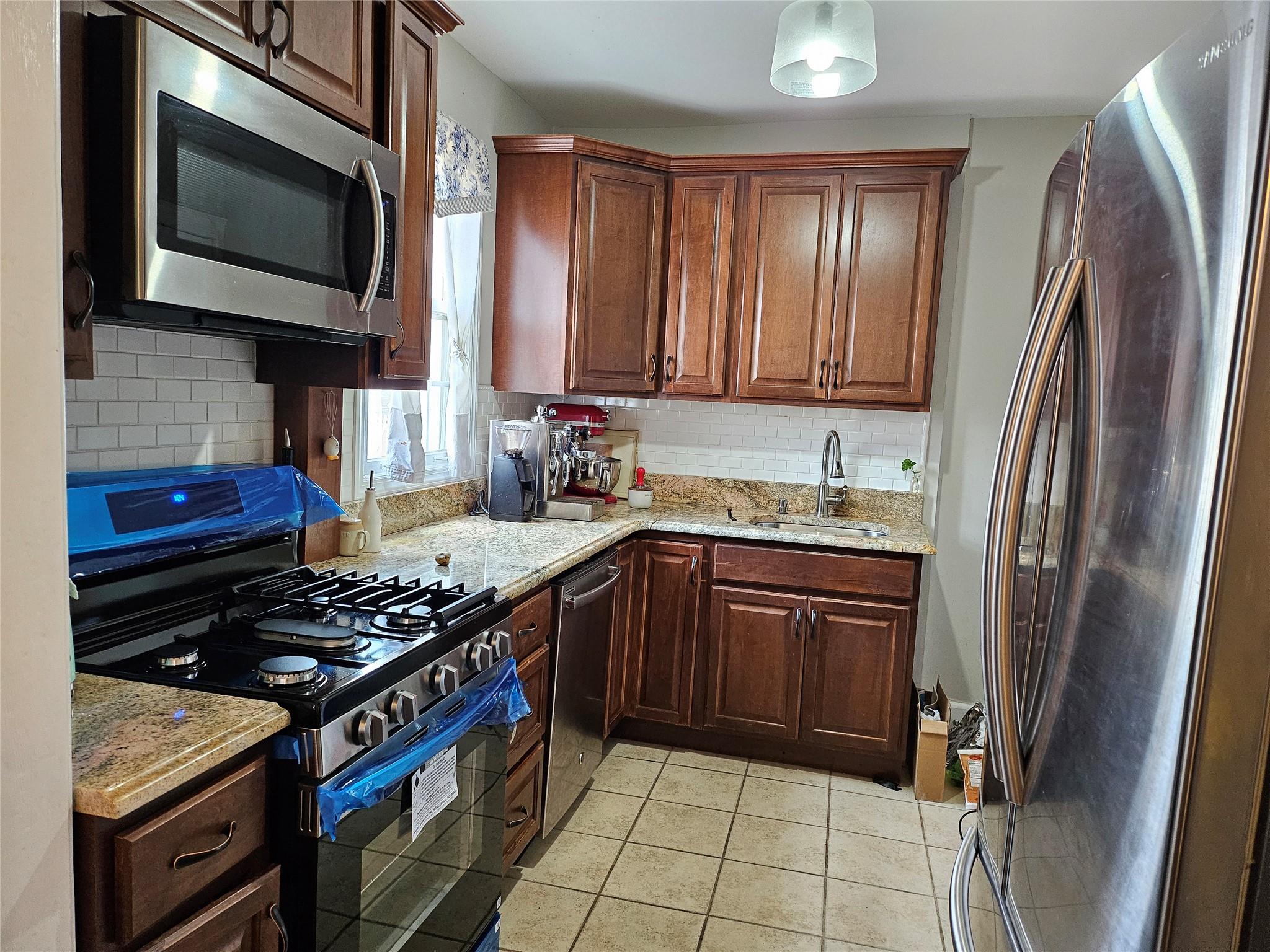 45-07 189 Street St, Flushing, New York image 10