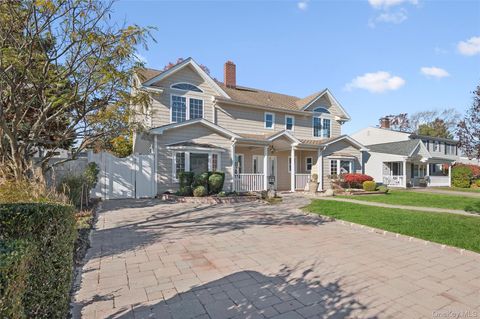 244 Water Lane S Wantagh NY 11793