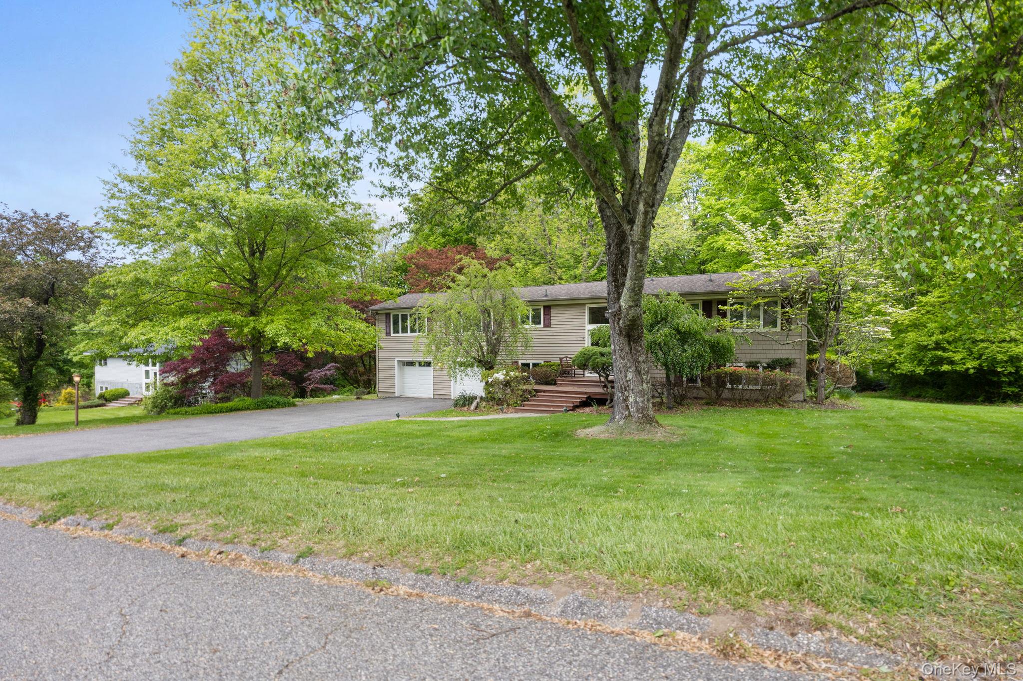 28 Leona Drive
