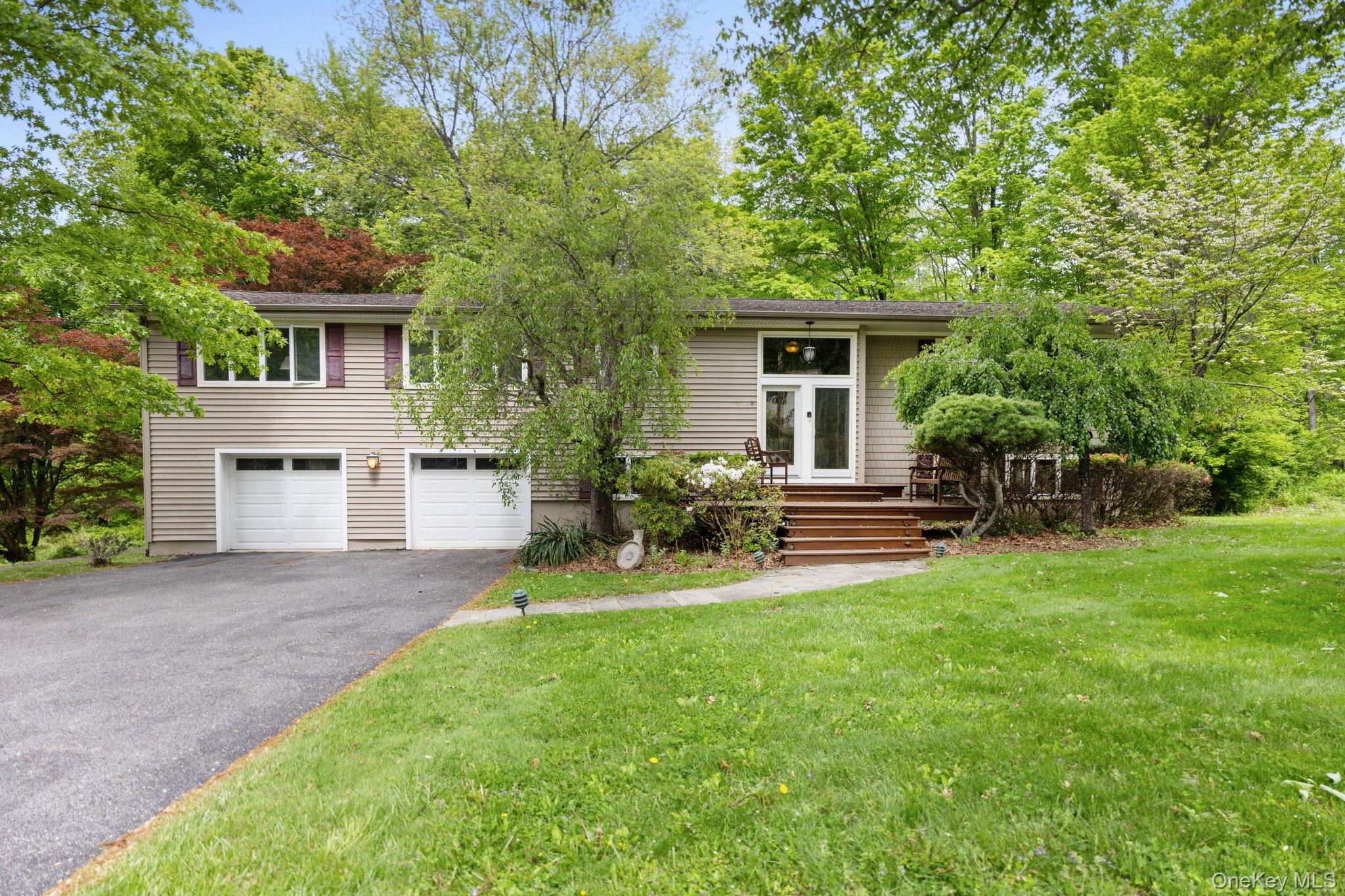 28 Leona Drive