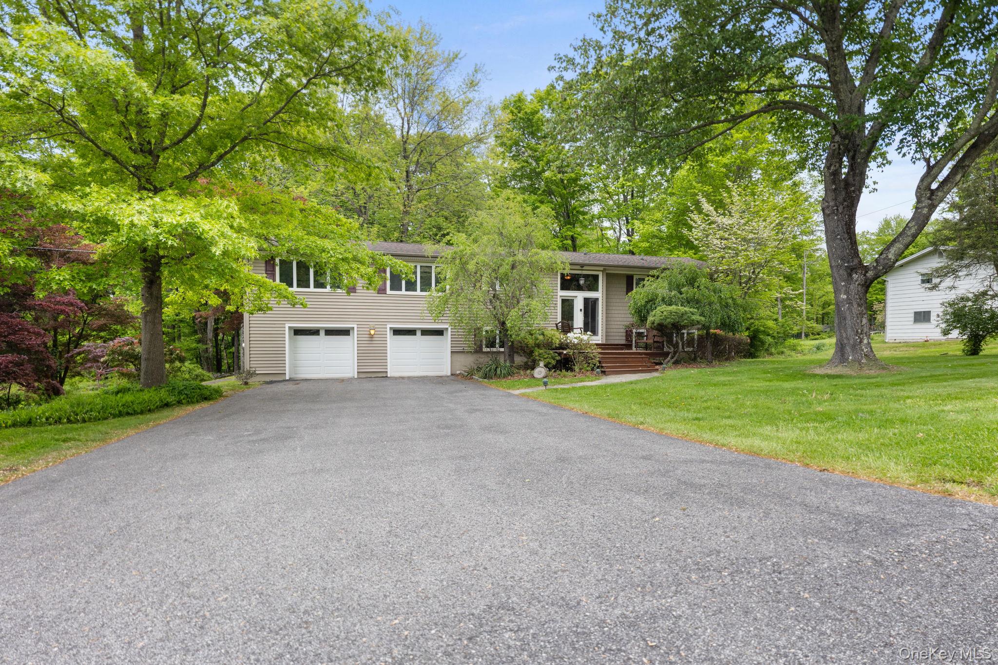 28 Leona Drive