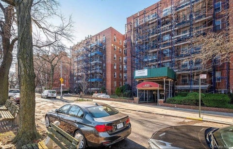 Homes For Sale - 820 Ocean Parkway #404<br/> Brooklyn, NY 11230