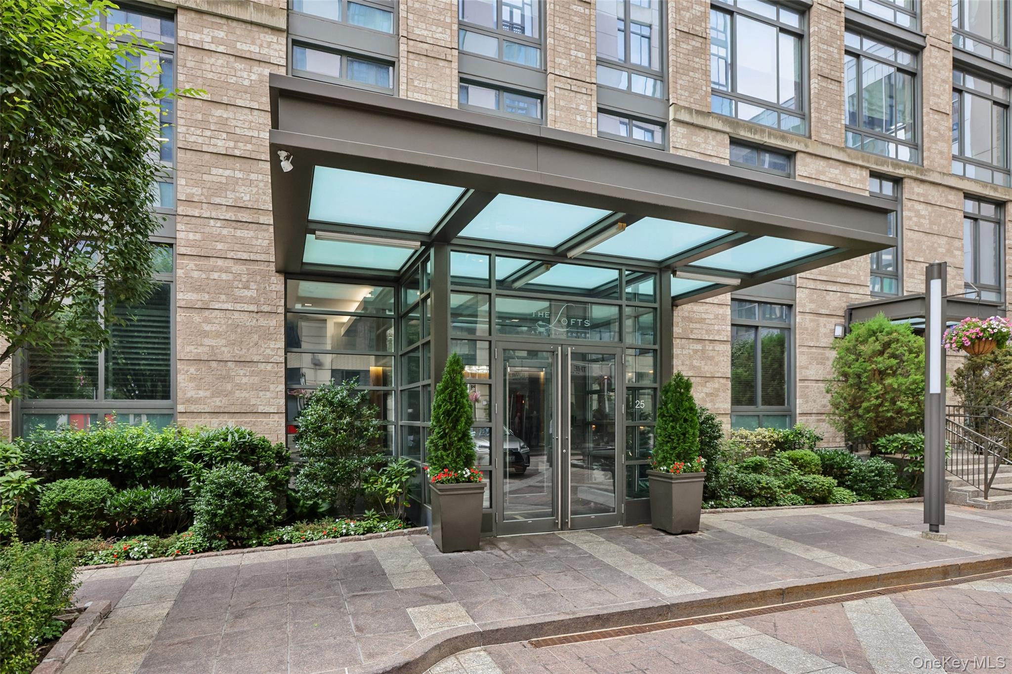25 City Place 6C