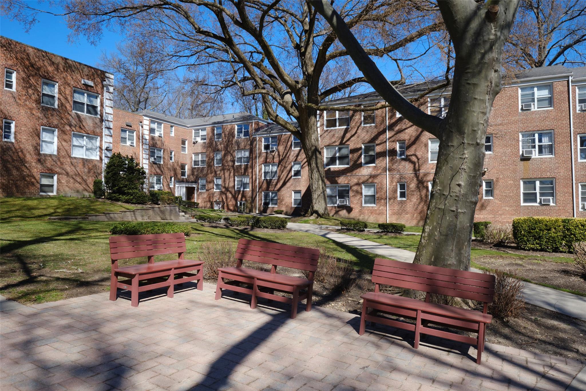 19 Edwards Street #2F, Roslyn Heights, New York image 17