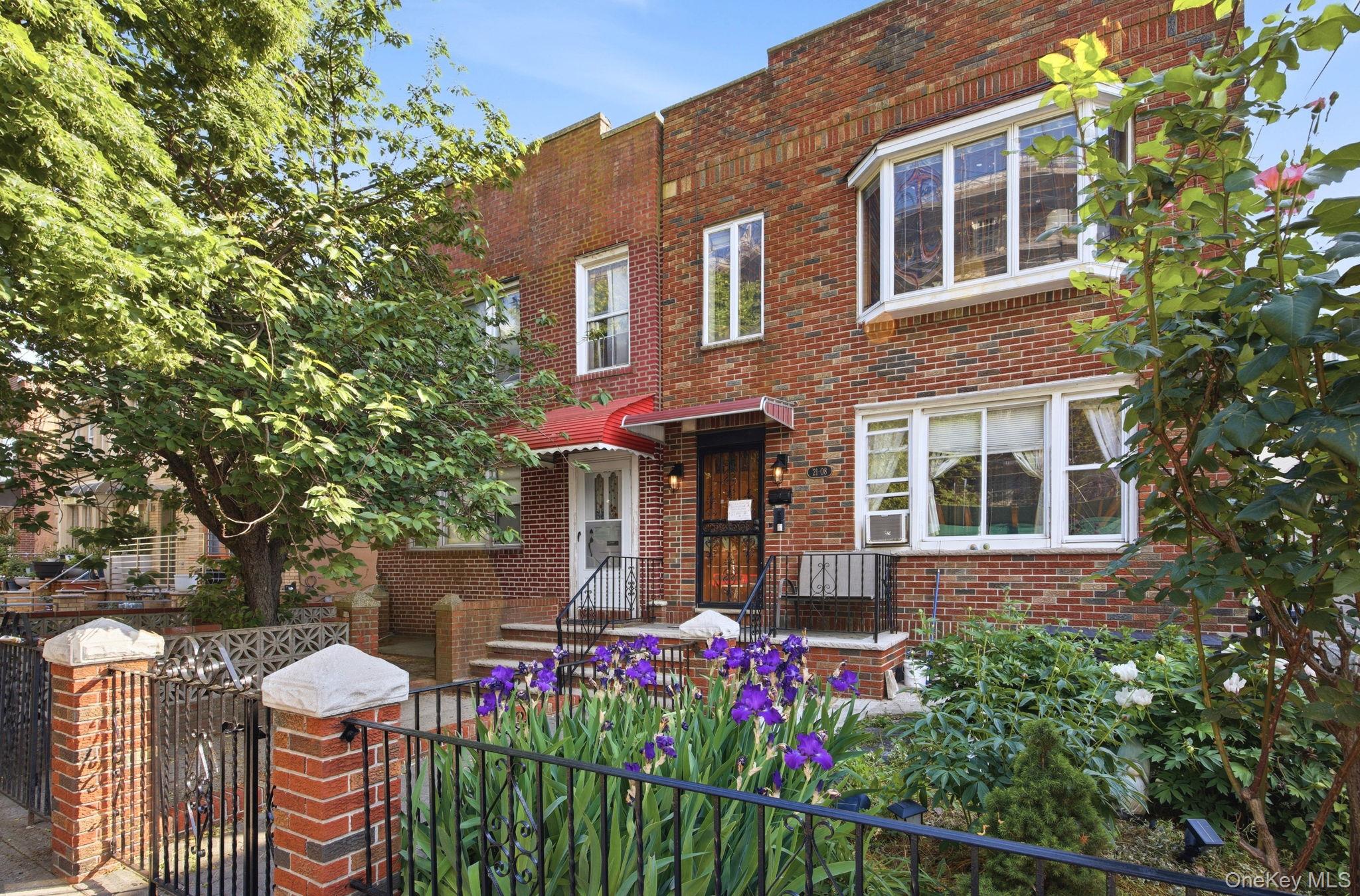 21-08 Ditmars Boulevard