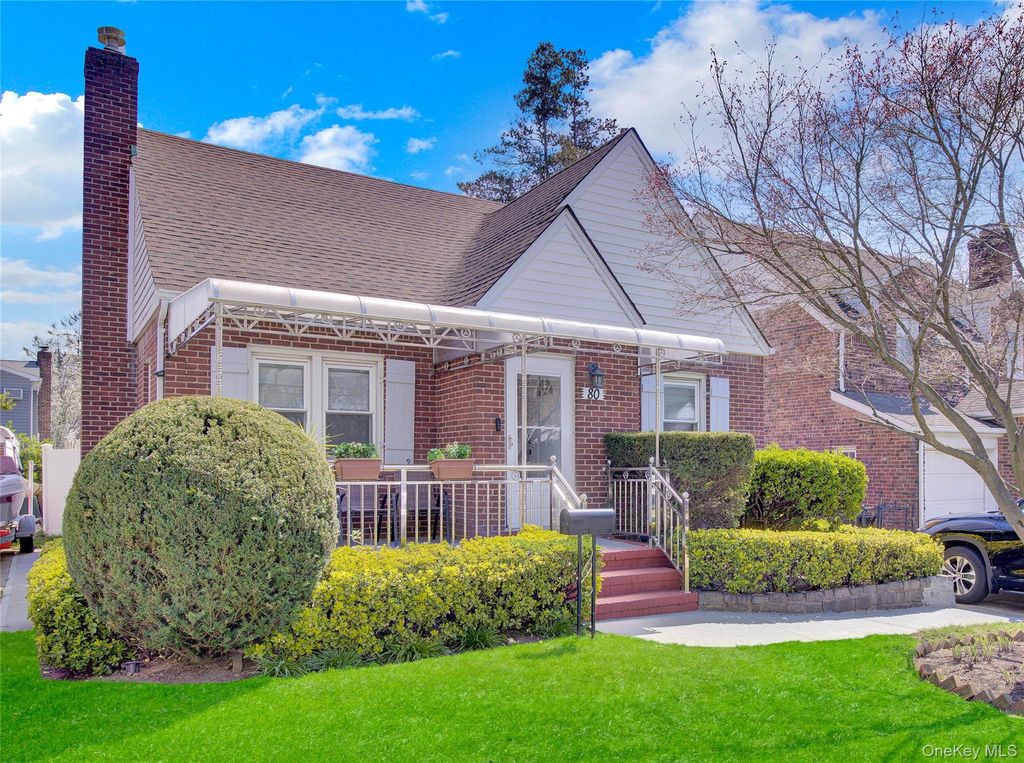 Photo of 80 Wellington Road S, West Hempstead, NY 11552 (MLS # 988256)