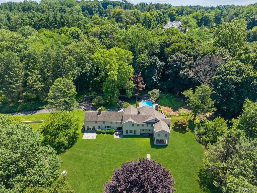 Photo of 9 Oregon Road, Bedford Corners, NY 10549 (MLS # 1005206)