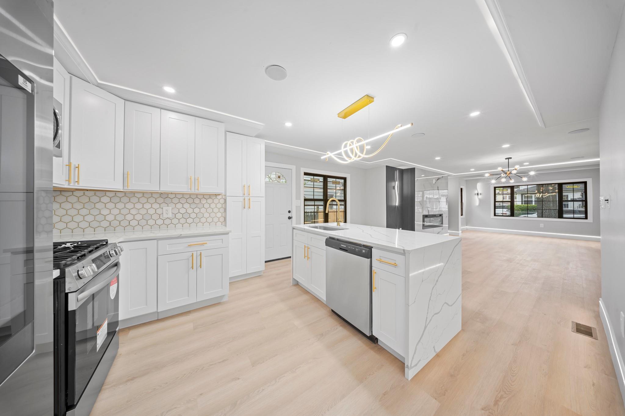 10041 201st Street, Hollis, New York image 5