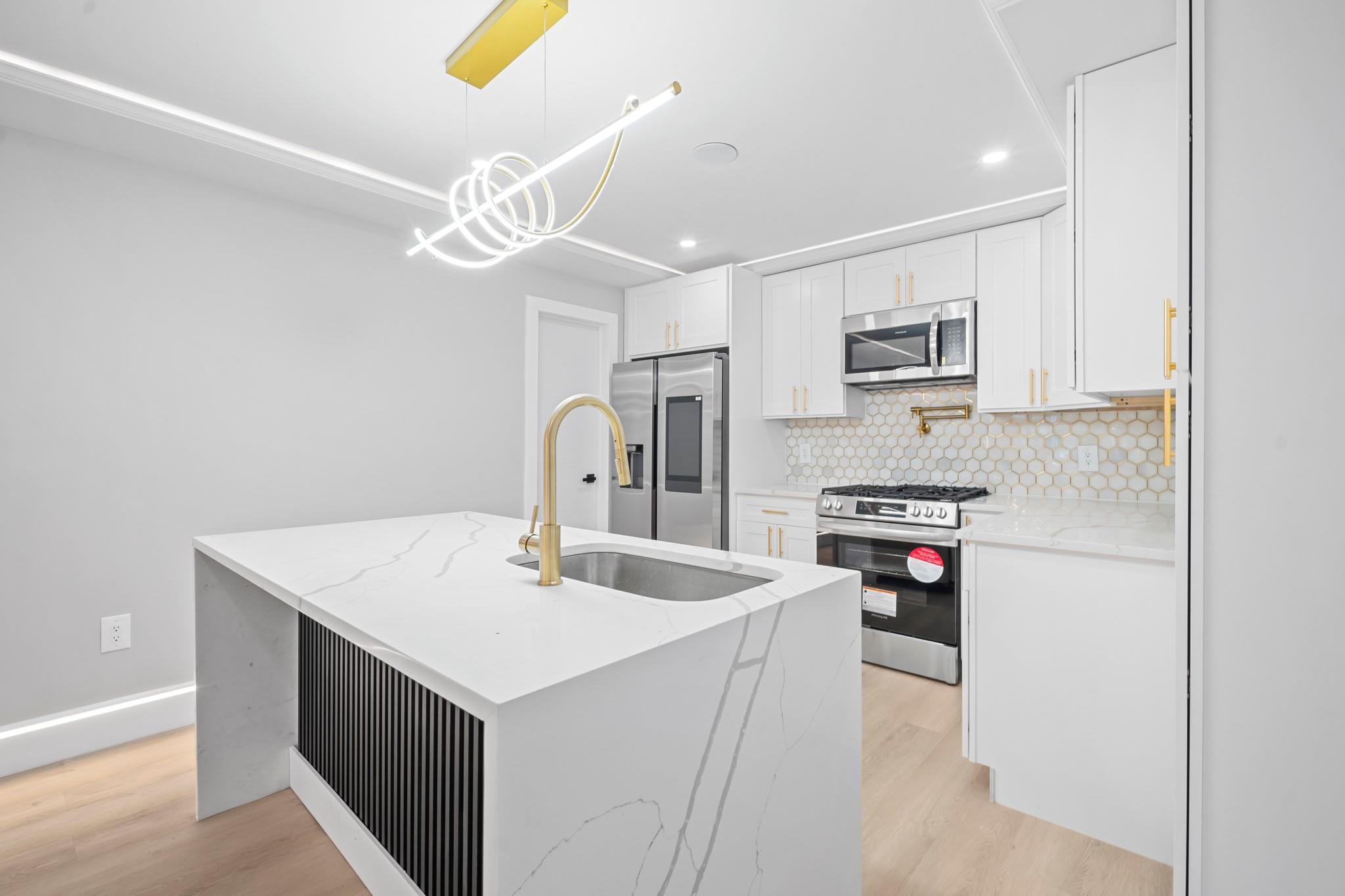 10041 201st Street, Hollis, New York image 7