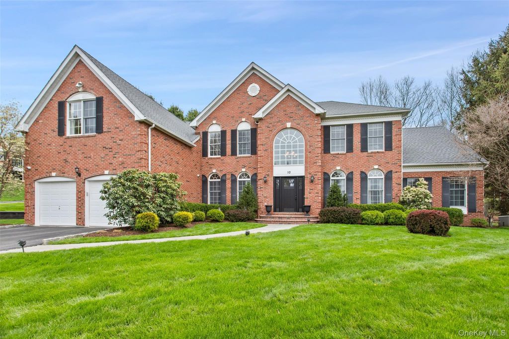 Photo of 10 Kipps Court, Somers, NY 10589 (MLS # 986651)