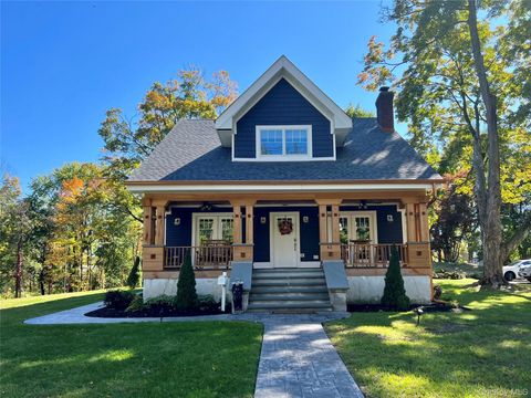 Photo of 42 Colonial Avenue, Warwick, NY 10990 (MLS # 919143)