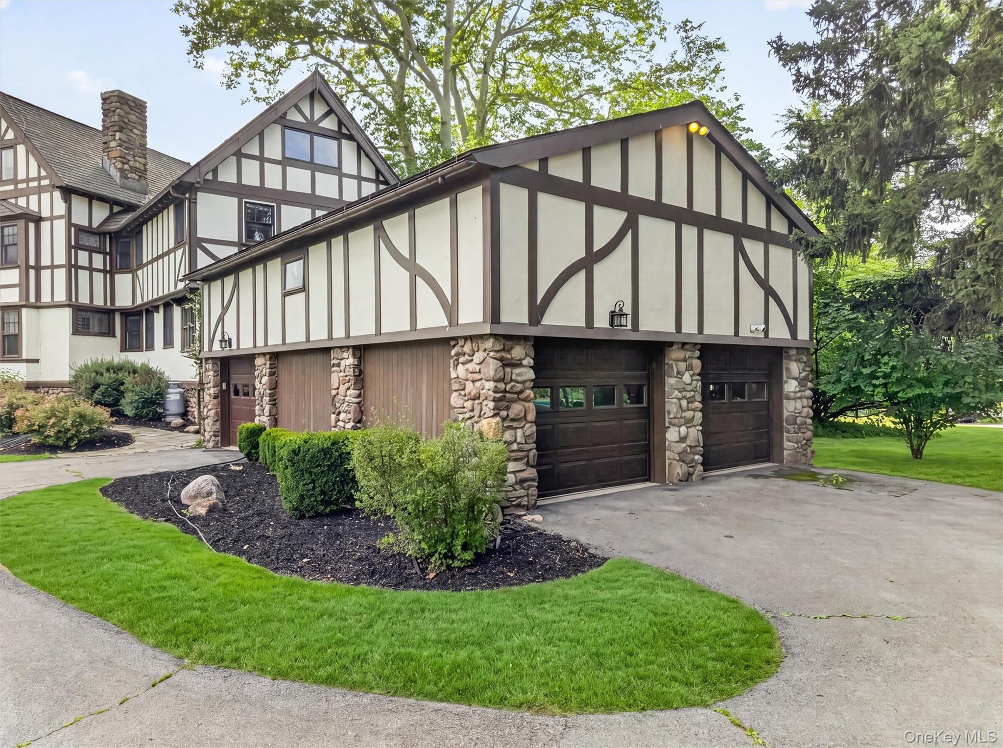 157 Arcadia Road