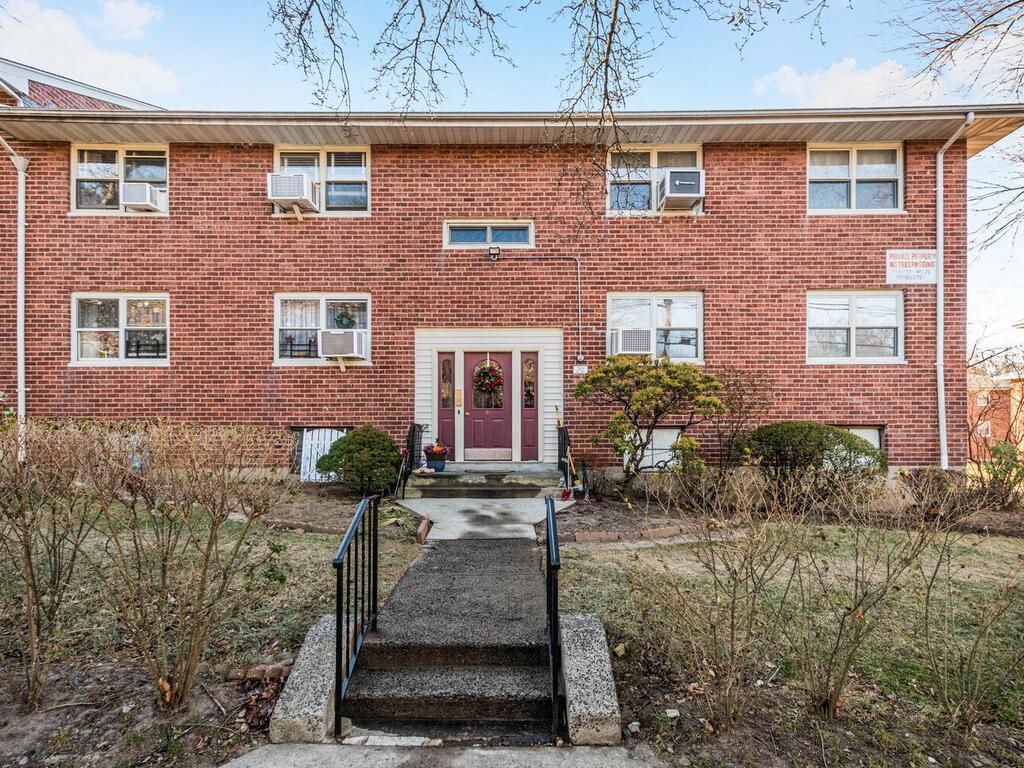 Dehaven Drive 1D, Yonkers, New York - 1 Bedrooms  
1 Bathrooms - 