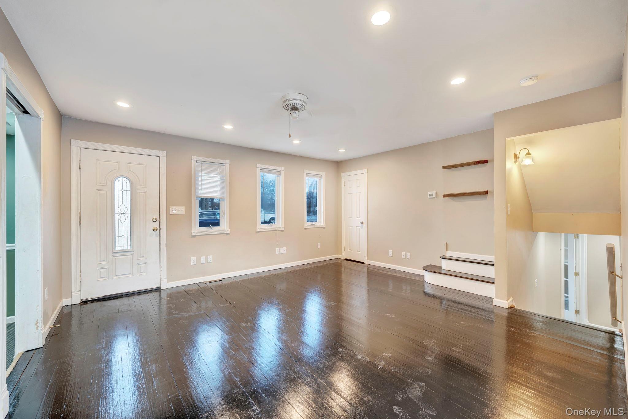 266 Ronkonkoma Avenue