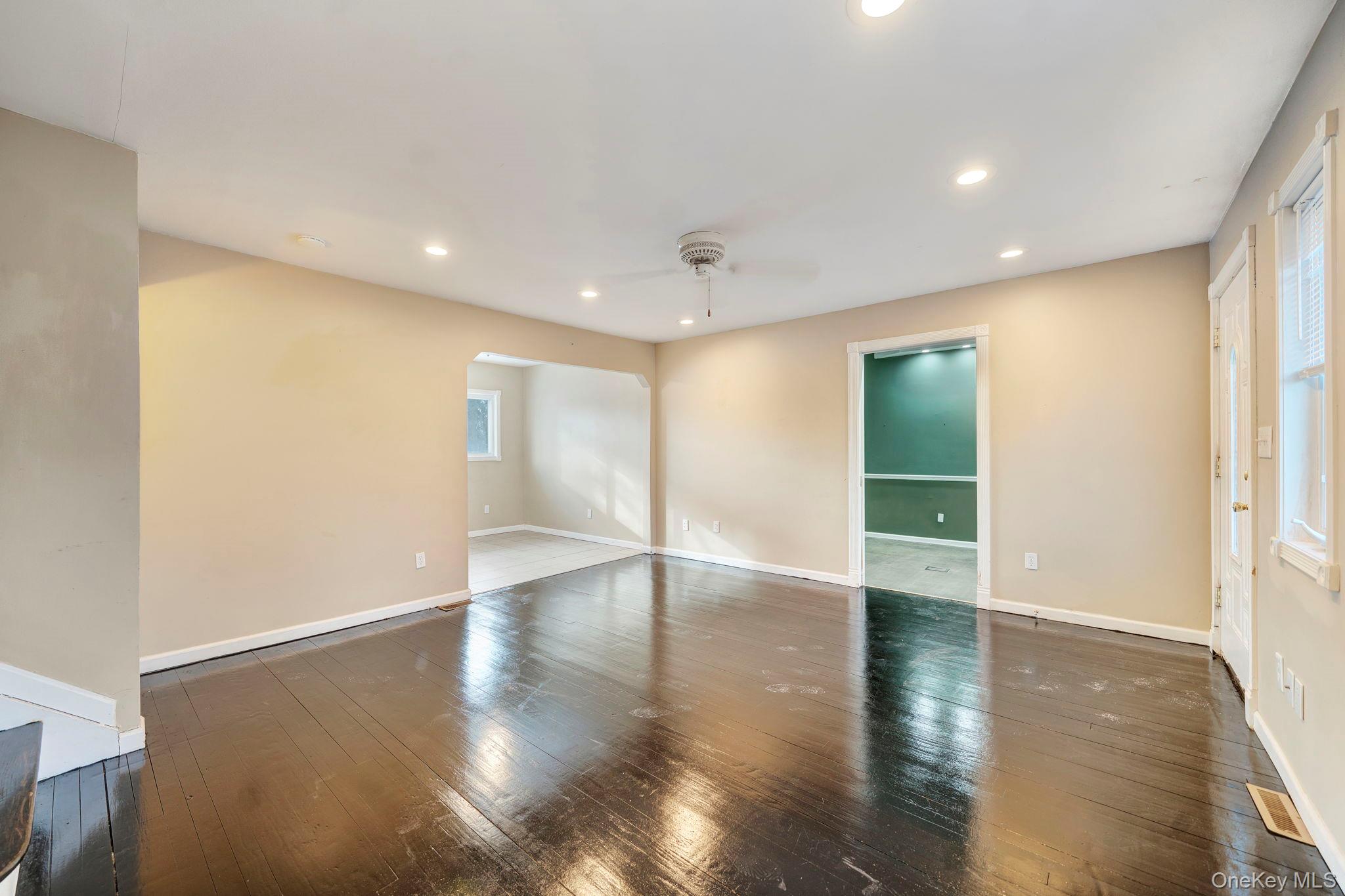 266 Ronkonkoma Avenue