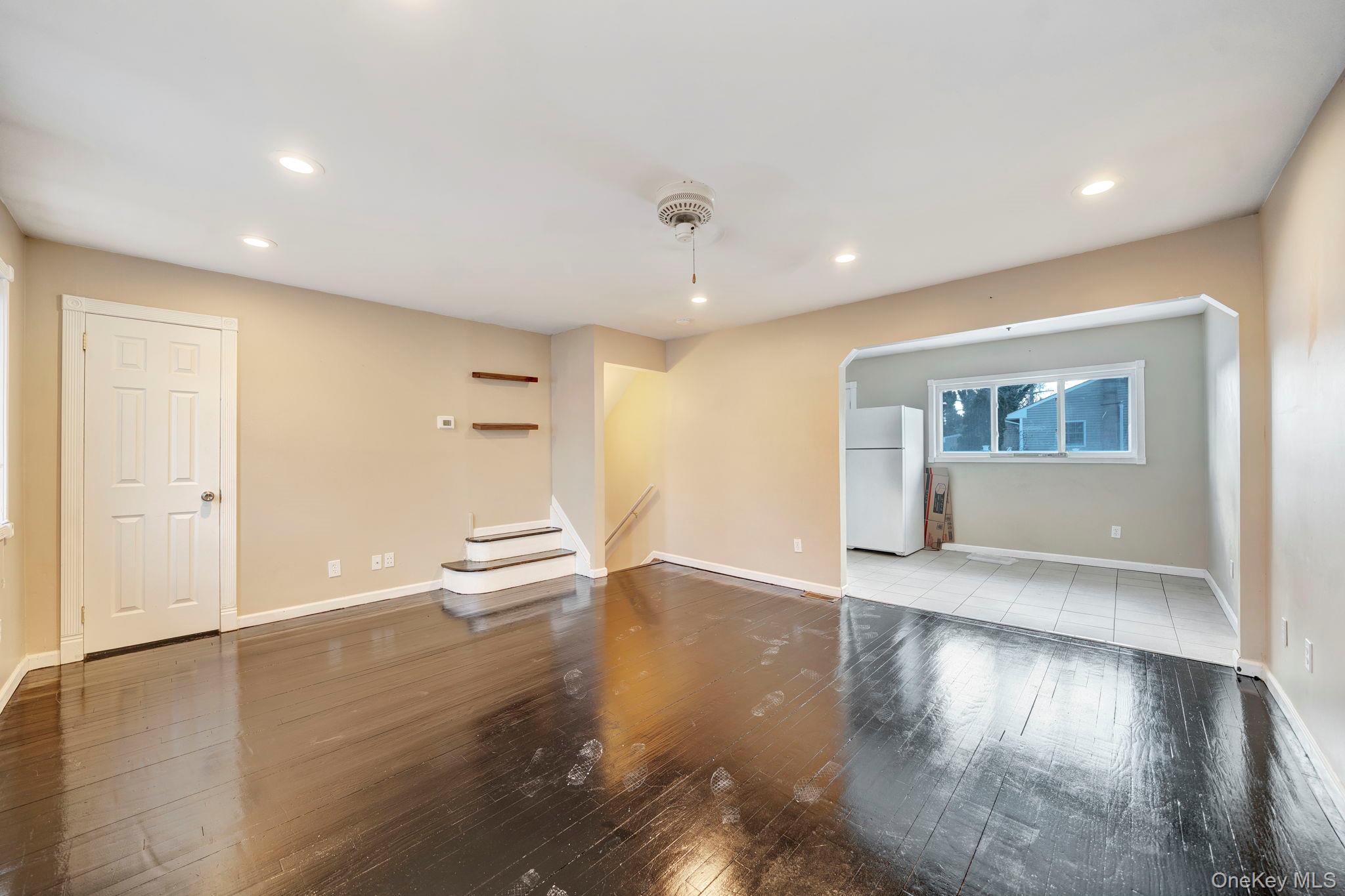 266 Ronkonkoma Avenue