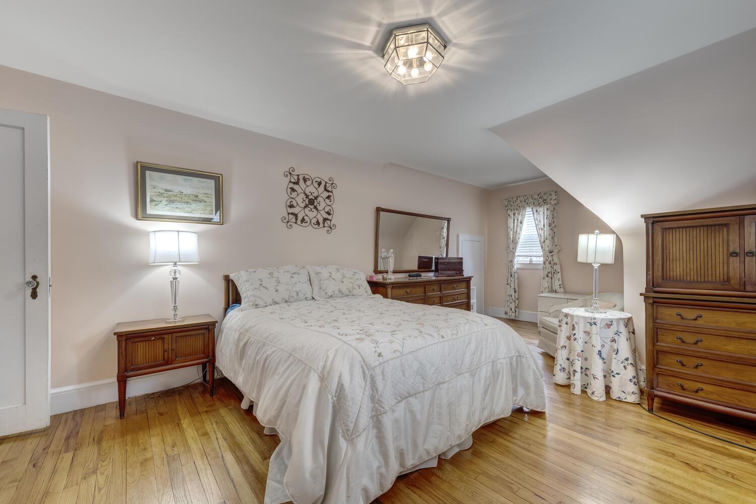 189 Meadowsweet Road, Mineola, New York image 17