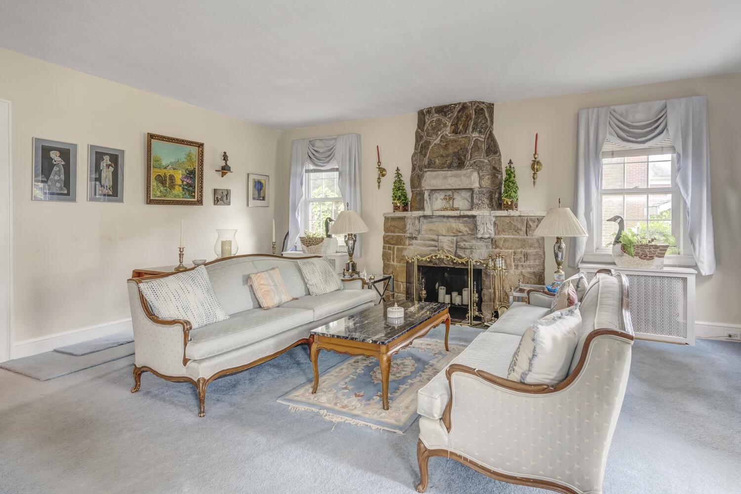 189 Meadowsweet Road, Mineola, New York image 4