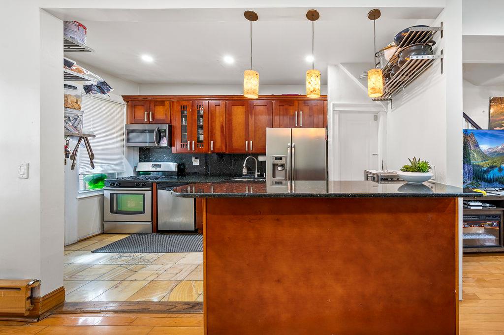 34-15 91 Street, Jackson Heights, New York image 6