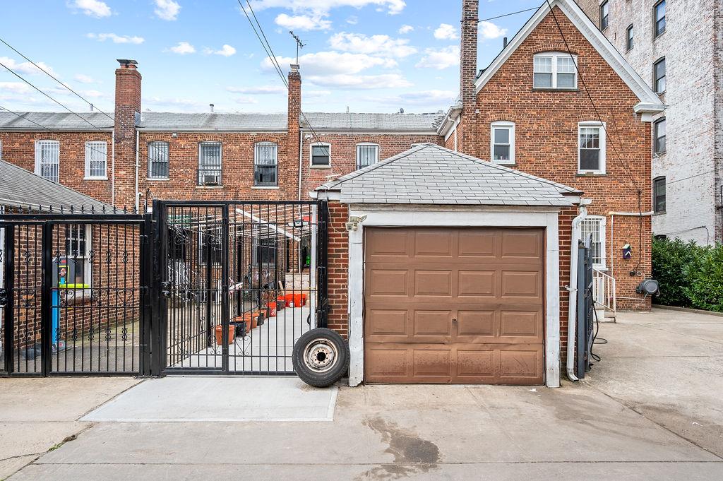 34-15 91 Street, Jackson Heights, New York image 13