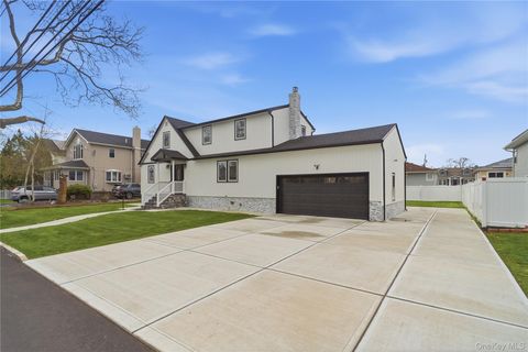 Photo of 219 Granada Parkway, Lindenhurst, NY 11757 (MLS # 989672)