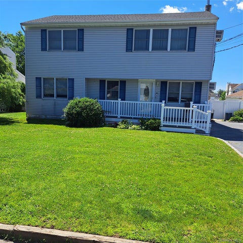 Homes For Sale - 54 17th Street<br/> West Babylon, NY 11704