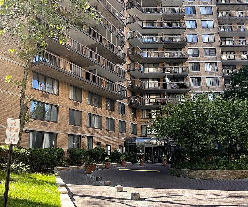 Elder Avenue 4B, Flushing, Queens, NY - 1 Bedrooms  
1 Bathrooms  
4 Rooms - 