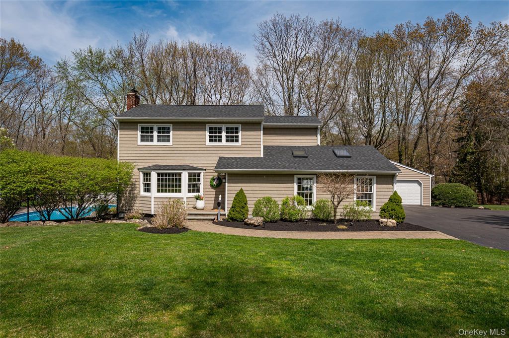 Photo of 18 Pilgrim Drive, Port Jefferson, NY 11777 (MLS # 986664)