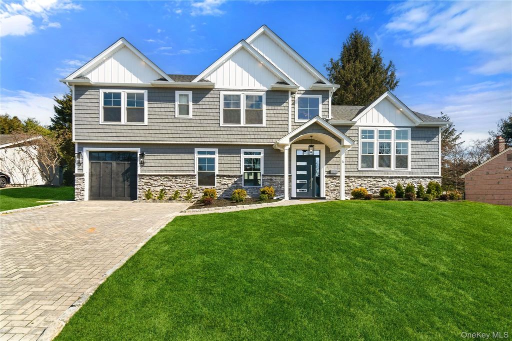 Photo of 6 Adrienne Drive, Old Bethpage, NY 11804 (MLS # 970369)