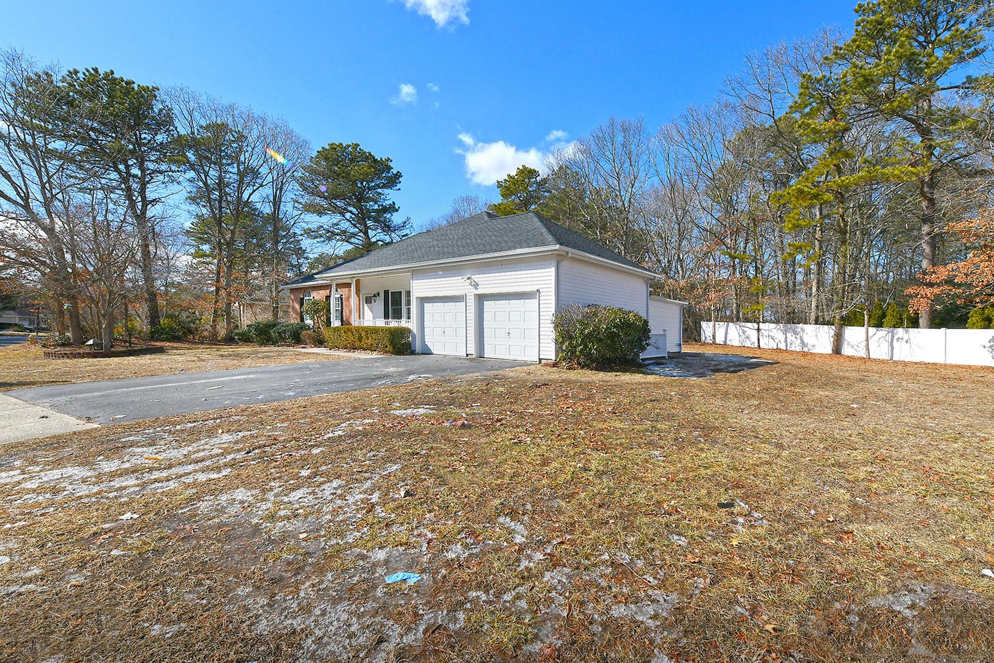 26 Timber Ridge Drive, Coram, New York image 3