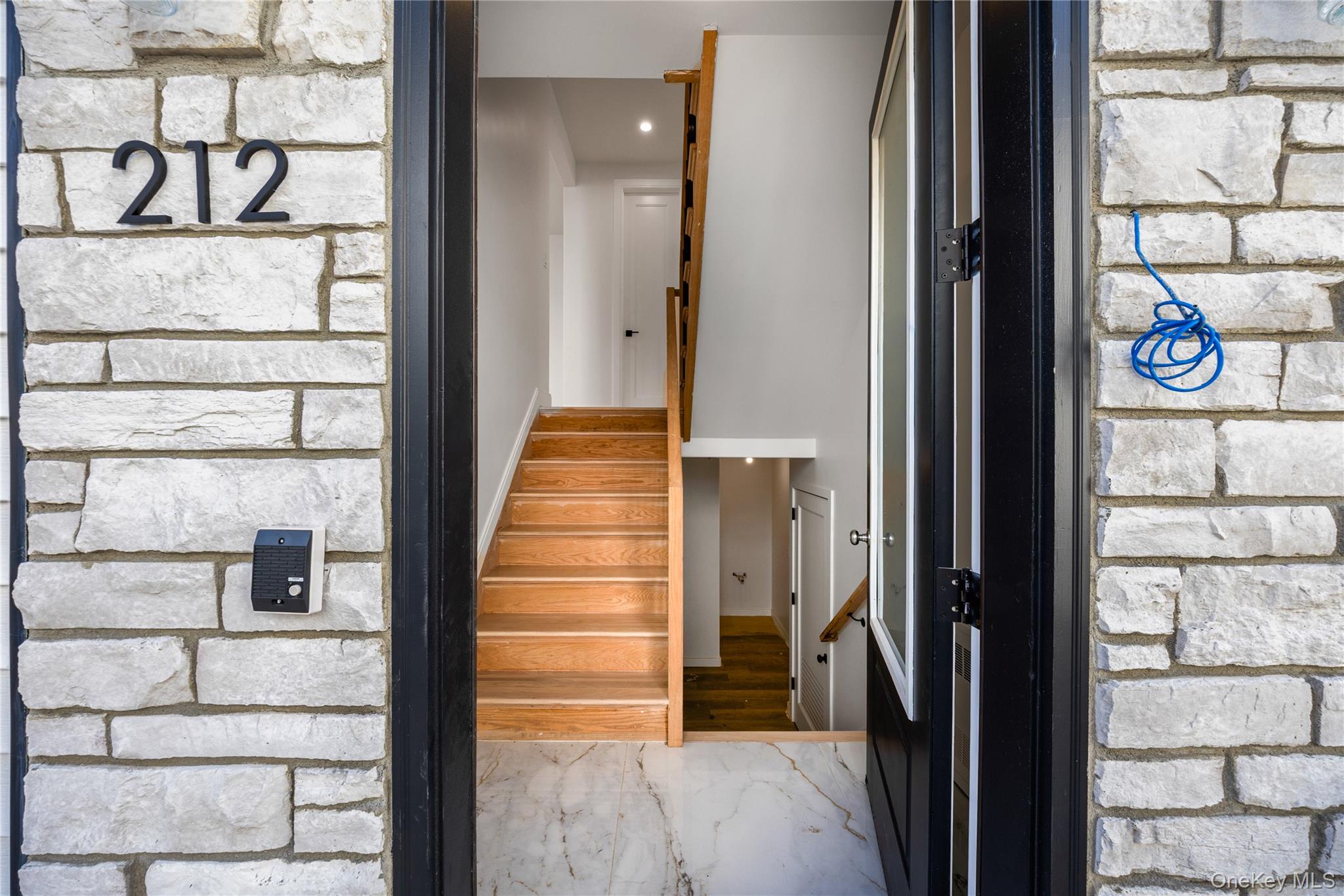 18 W Funston Avenue 211