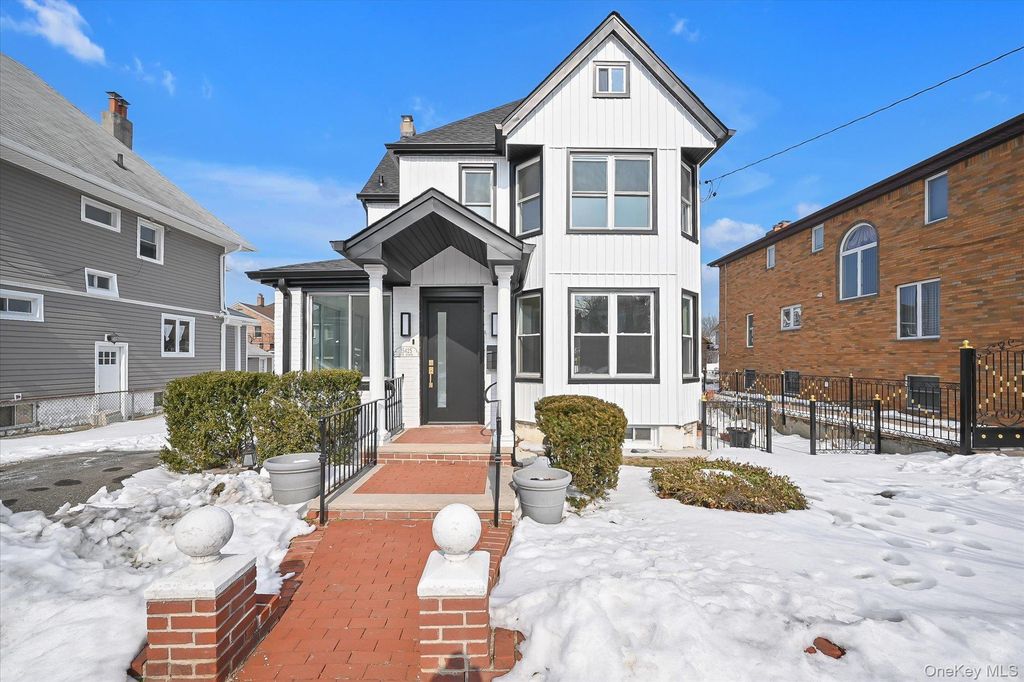 Photo of 154-25 13th Avenue, Whitestone, NY 11357 (MLS # 963124)