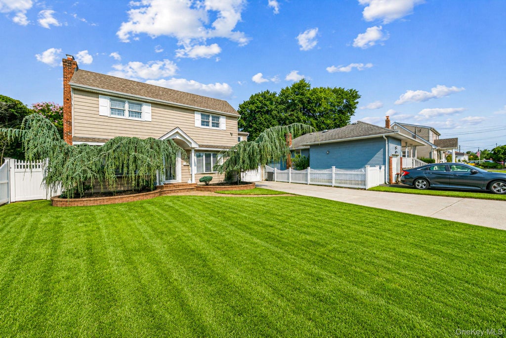 Photo of 752 Oakfield Avenue, Bellmore, NY 11710 (MLS # 1039710)