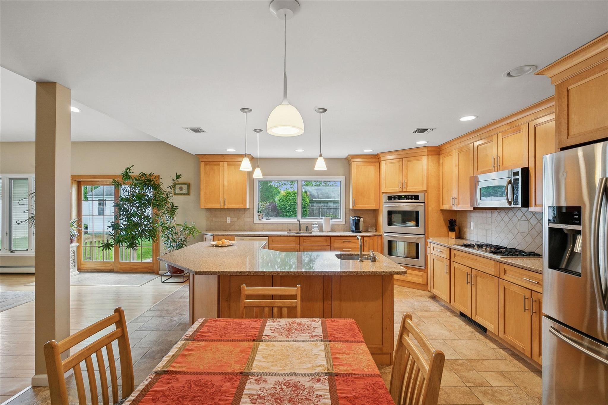 6 Daisy Lane, Commack, New York image 21