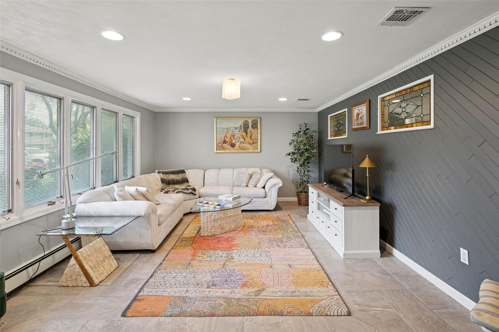 6 Daisy Lane, Commack, New York image 6