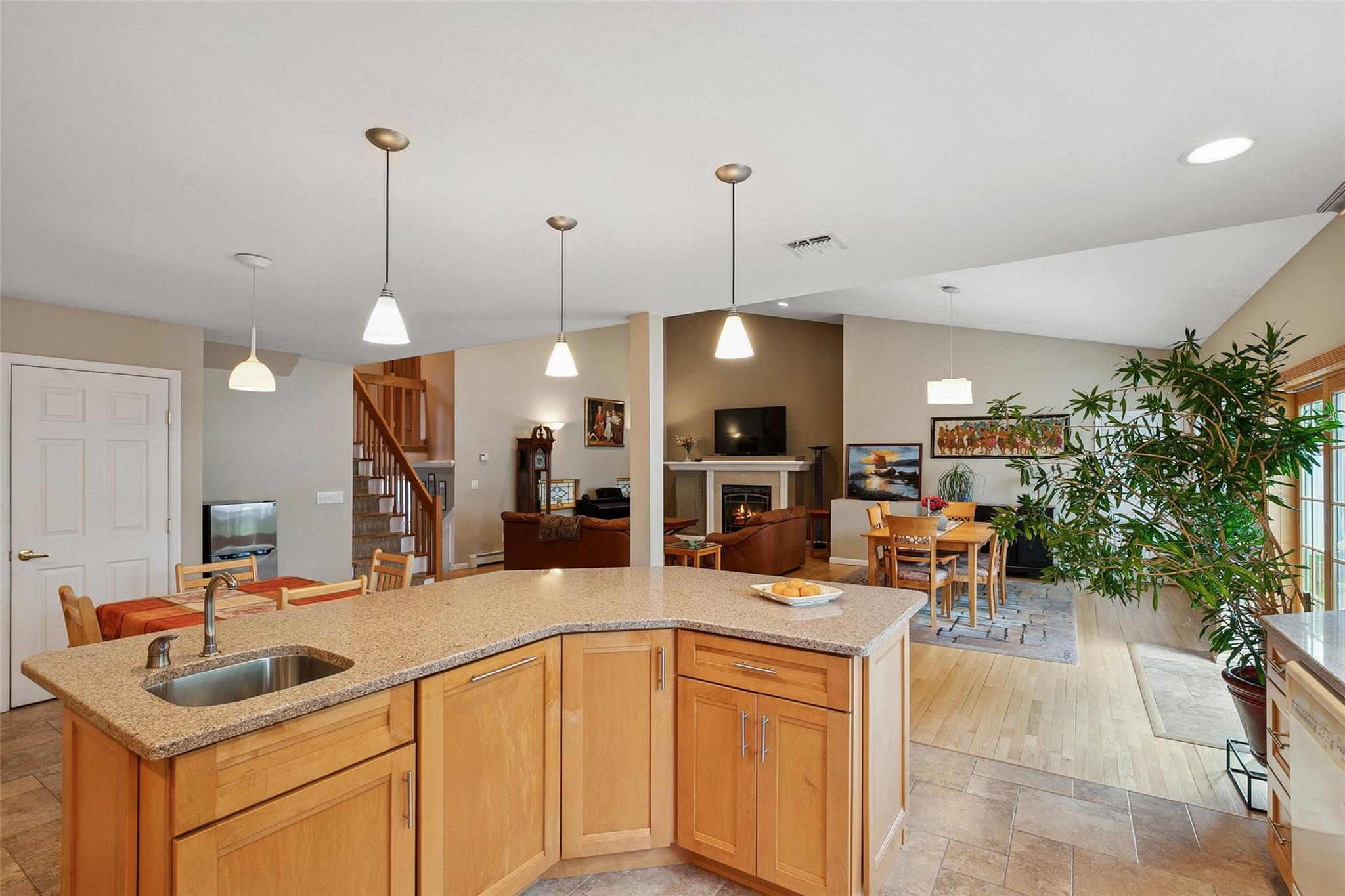 6 Daisy Lane, Commack, New York image 23