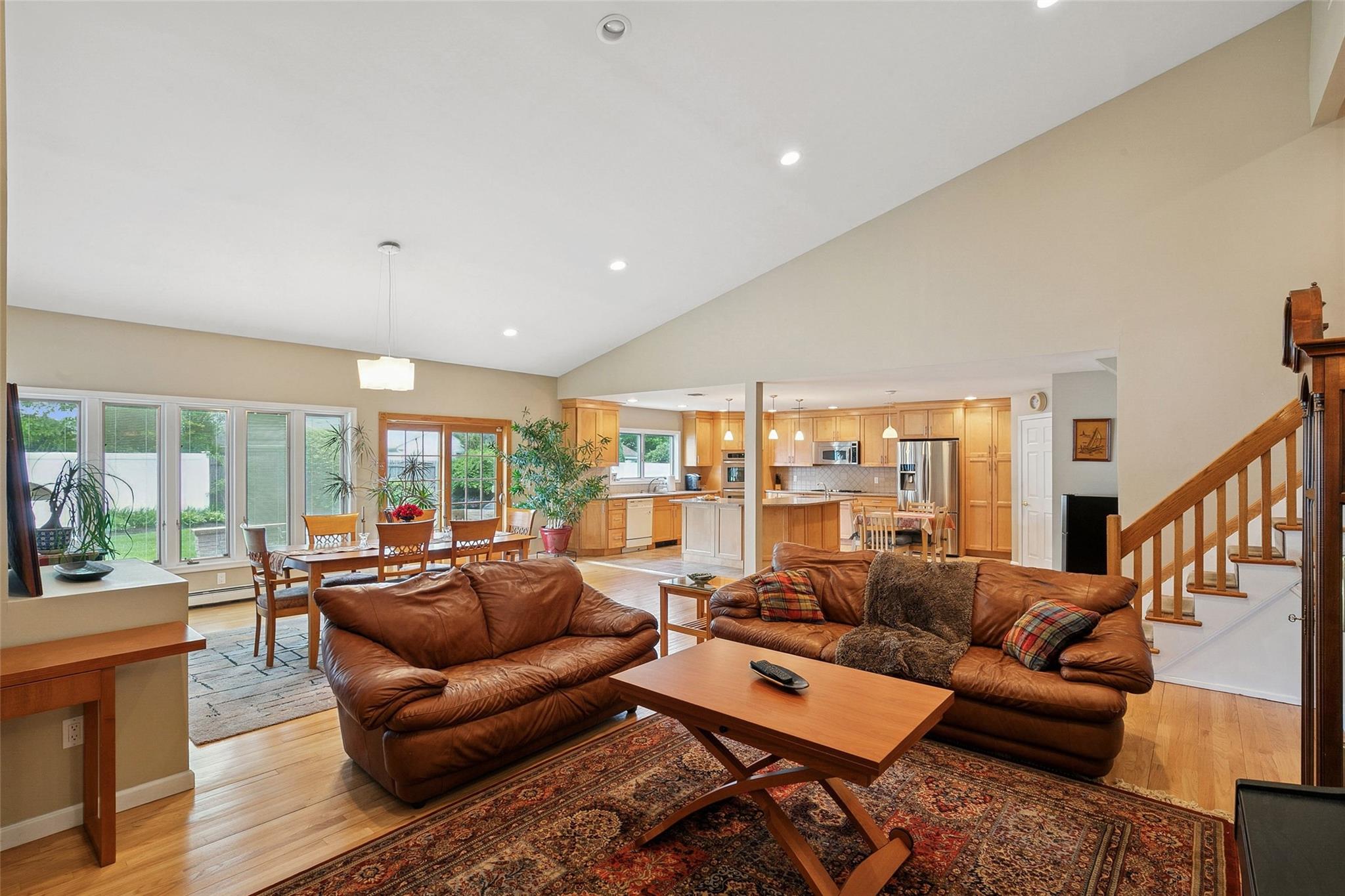 6 Daisy Lane, Commack, New York image 15