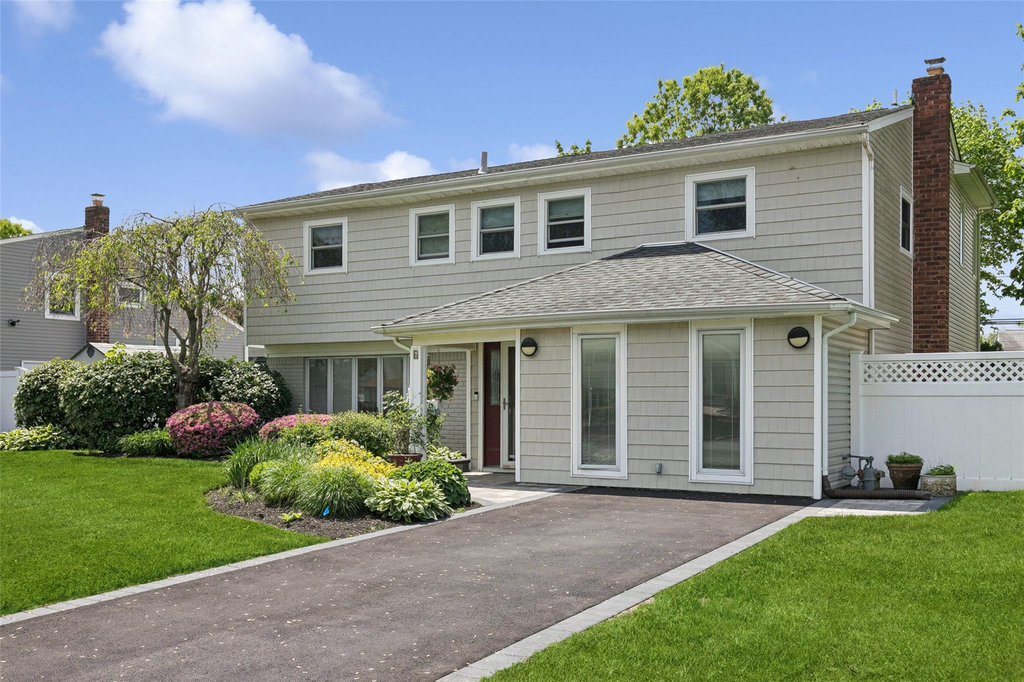 6 Daisy Lane, Commack, New York image 2
