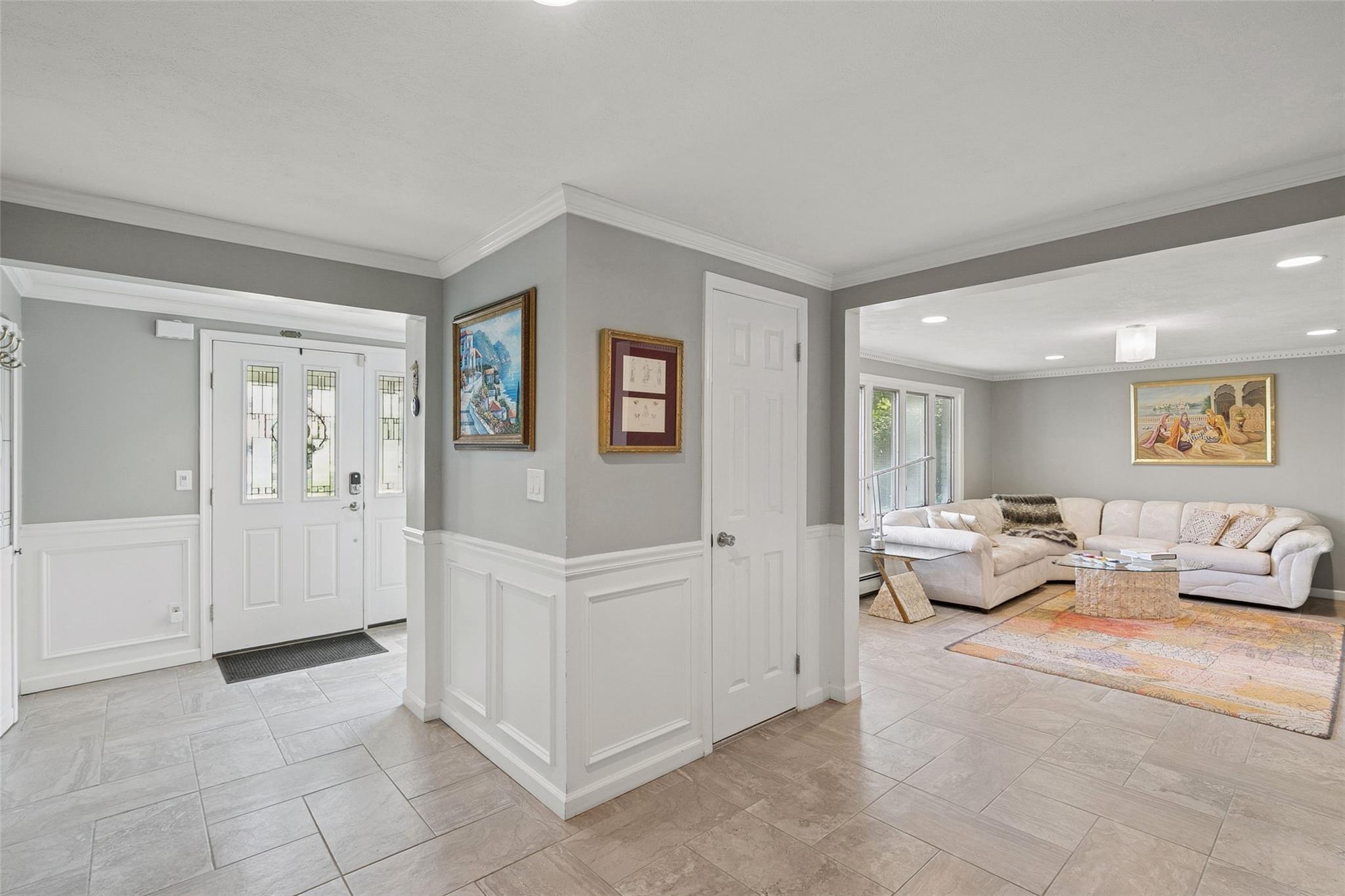 6 Daisy Lane, Commack, New York image 5