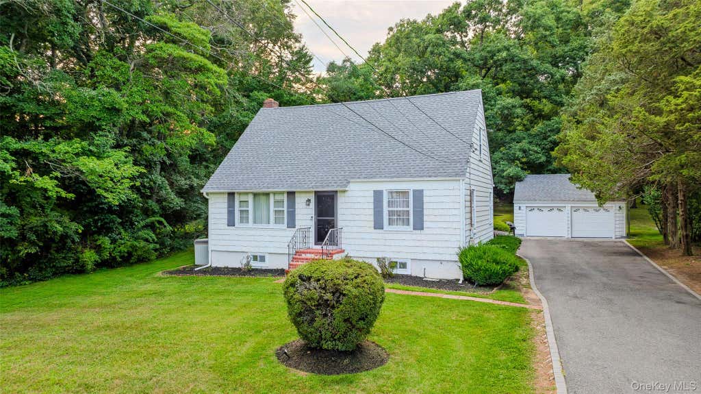 Photo of 99 Warner Road, Huntington, NY 11743 (MLS # 1041730)