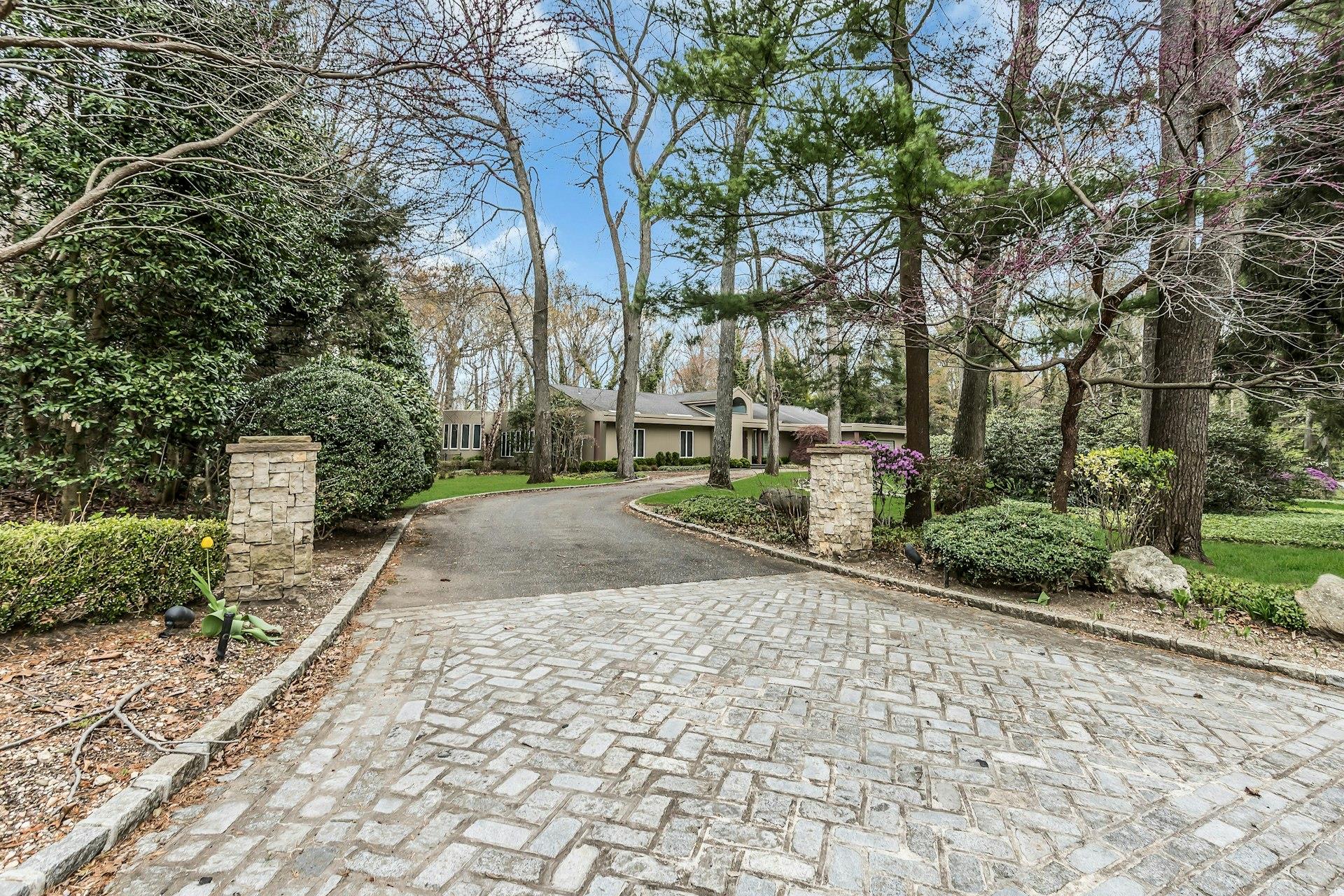 5 Valerie Drive