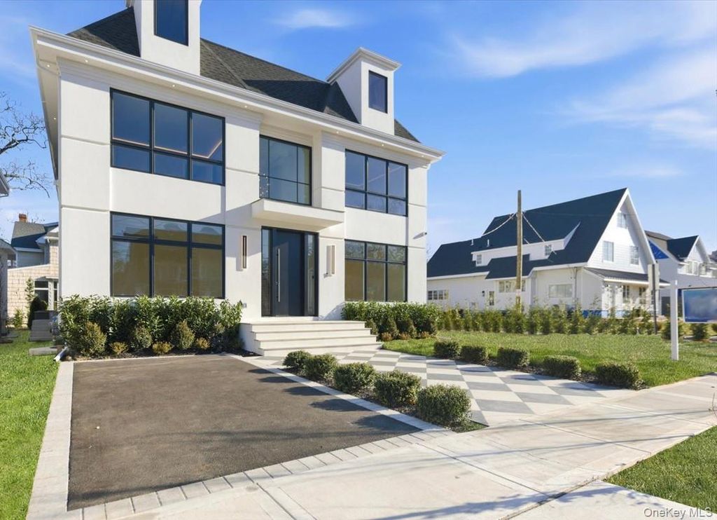 Photo of 132 Park Street, Woodmere, NY 11598 (MLS # 951014)