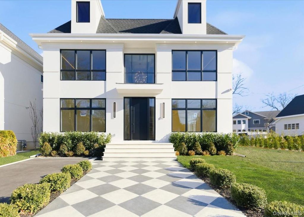 Photo of 132 Park Street, Woodmere, NY 11598 (MLS # 951014)