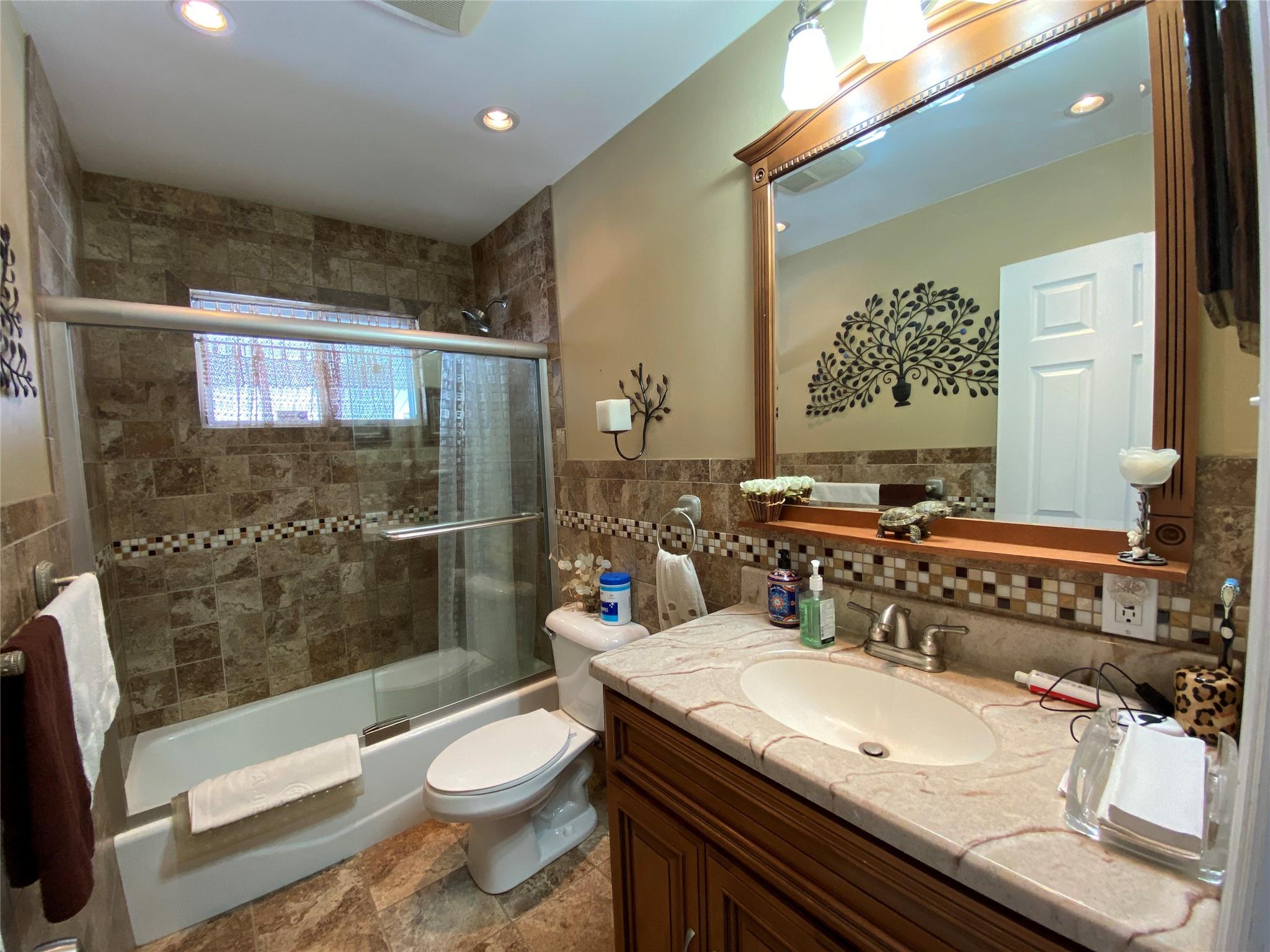 102 Thomas Street, Brentwood, New York image 9