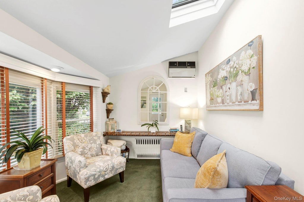 Photo of 85 Woodlawn Avenue, Valley Stream, NY 11581 (MLS # 1048089)