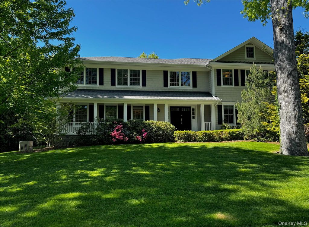 Photo of 3 Split Tree Road, Scarsdale, NY 10583 (MLS # 996767)