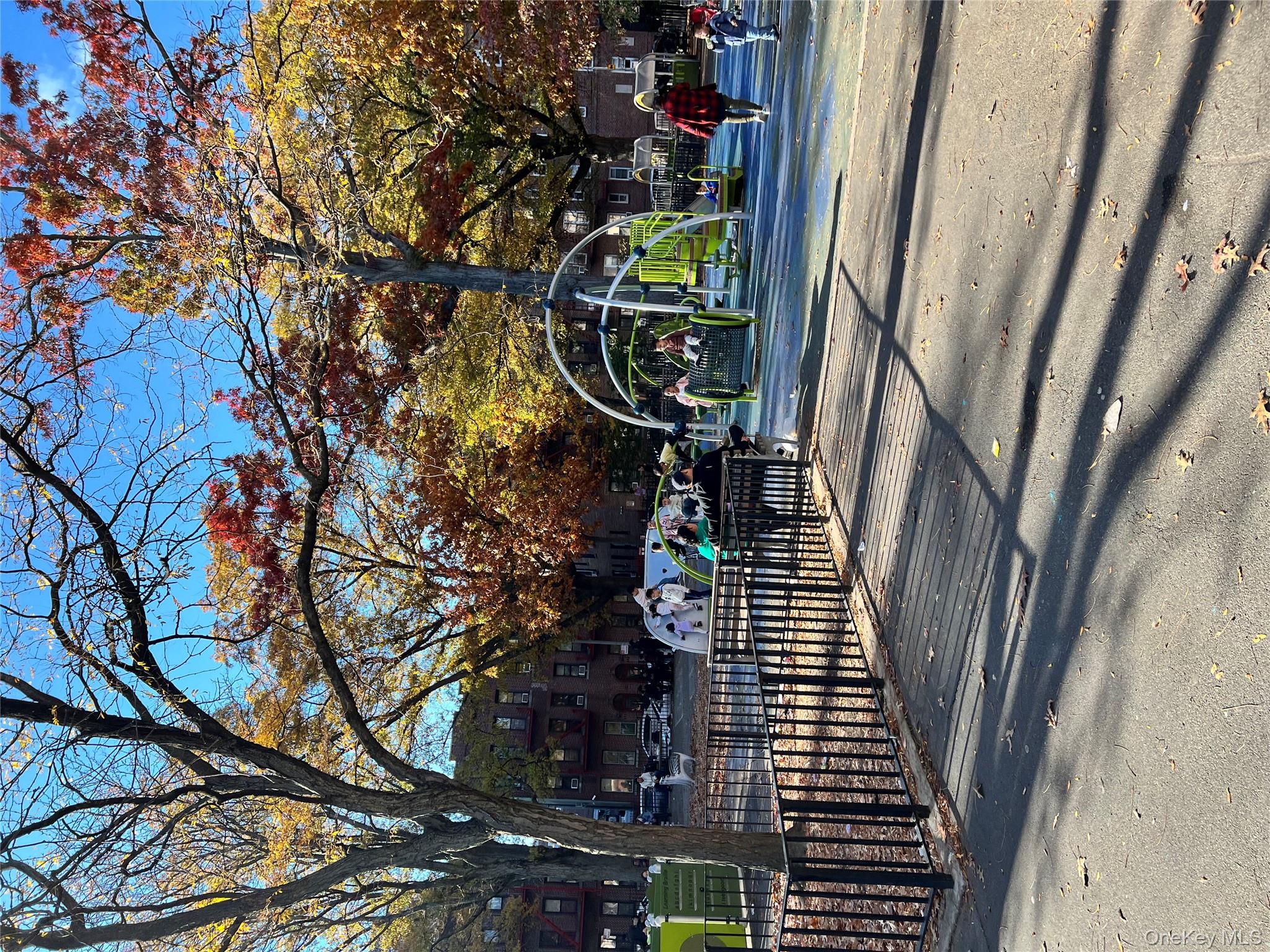 44-21 Macnish Street 6D