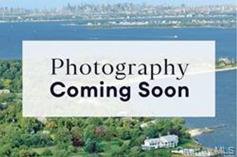 Photo of 711 Shore Road #4L, Long Beach, NY 11561 (MLS # 910208)