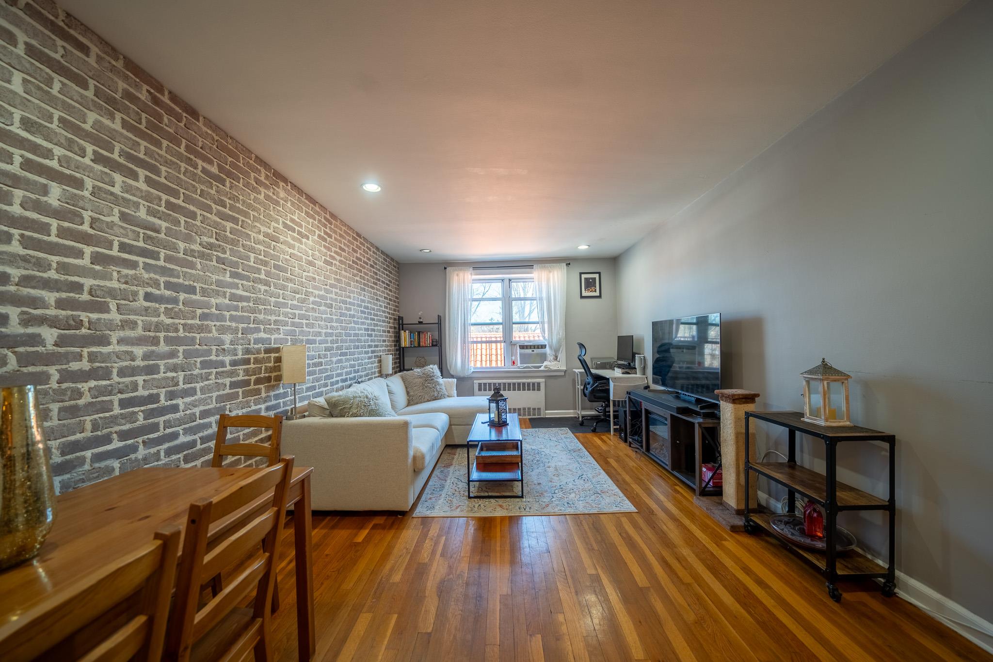 182-25 Wexford Terrace Wexford Terrace Ter #410, Jamaica Estates, New York image 3