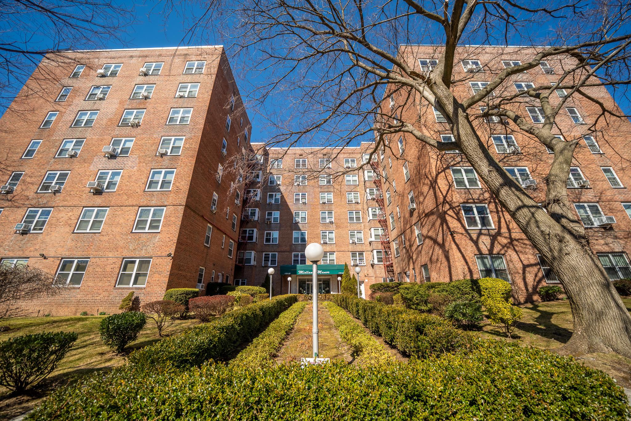 182-25 Wexford Terrace Wexford Terrace Ter #410, Jamaica Estates, New York image 1